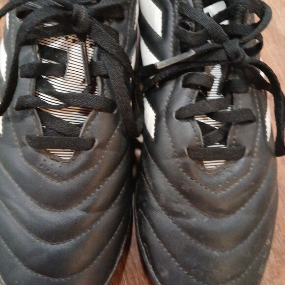 Adidas indoor soccer cleats - Picture 3 of 5